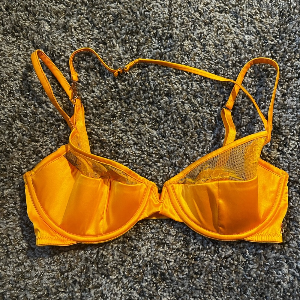 Savage X fr Ty orange bra
